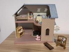 Sylvanian Families Bluebell Cottage Riverside Lodge Blue Roof with accessories 