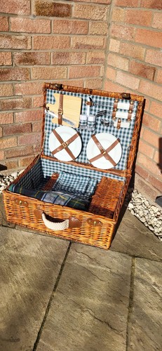Picnic hamper wicker - picnic,
