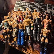 14 WWE ELITE & BASIC FIGURES