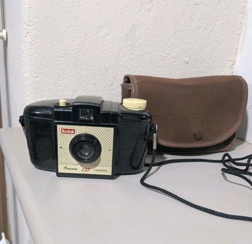 Vintage 1950s kodak brownie - kodak,