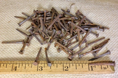 Old square nails 75 real - old,
