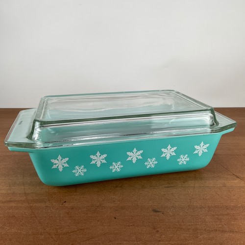 1950s pyrex turqouise - 1950s,