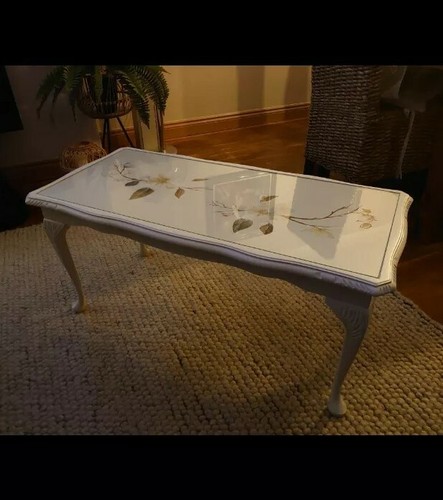 Vintage queen ann - ann, table