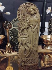 Cerridwen statue for altar 