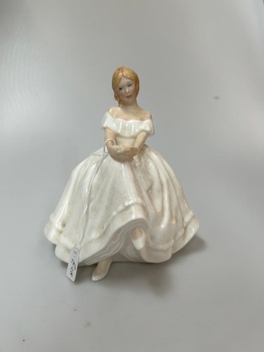 Royal doulton figurines - doulton,
