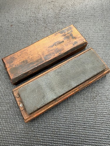 Vintage cased oil - 7",