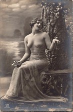 AM patent French nude woman seaside Tree bench original old 1910s photo postcard