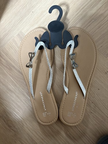 White and silver flipflops - white,