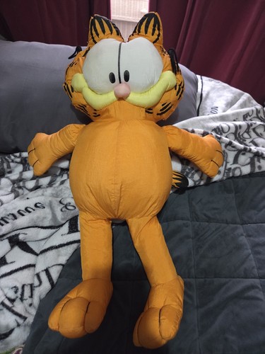 Puffalump style nylon garfield - style,