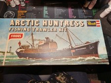 Arctic Huntress fishing