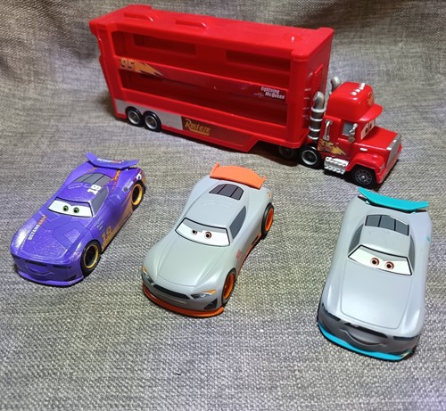 Disney cars bundle mack 64 - cars,