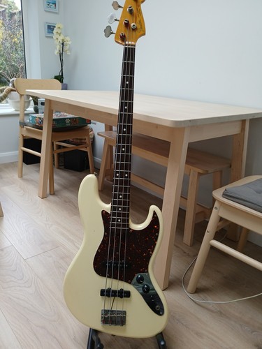 Fender jazz bass - fender, in