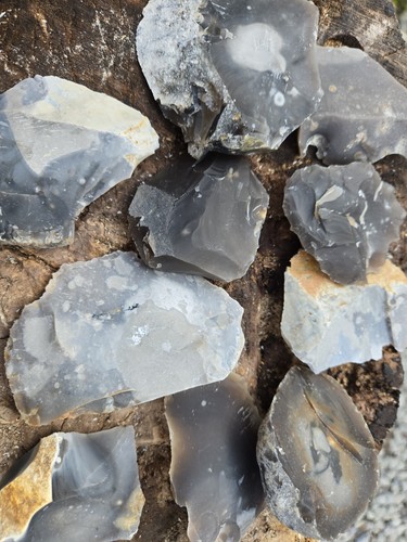 Natural norfolk flint pieces - natural,