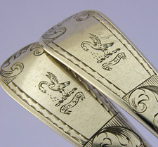 ENGLISH STERLING SIVER CULLEN FAMILY CRESTED SERVING SPOONS 1801 ANTIQUE 128g