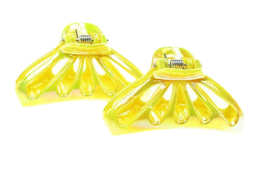 Small yellow plastic - hair, claw