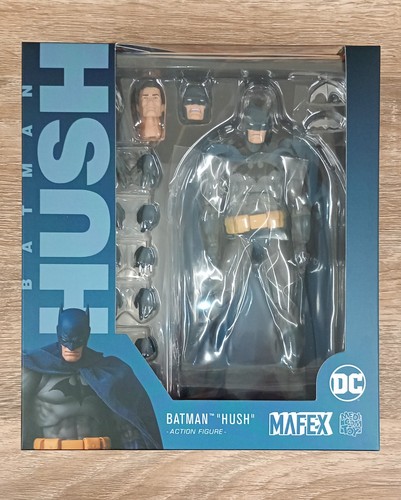 Official mafex 105 batman hush - mafex,