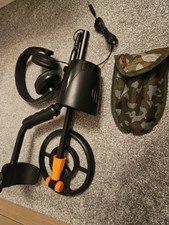 Floureon MD3060 Metal Detector With Headphones And Spade Excellent Condition