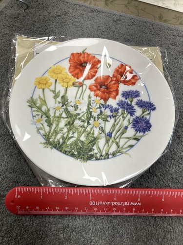Royal doulton collector - royal, collector's