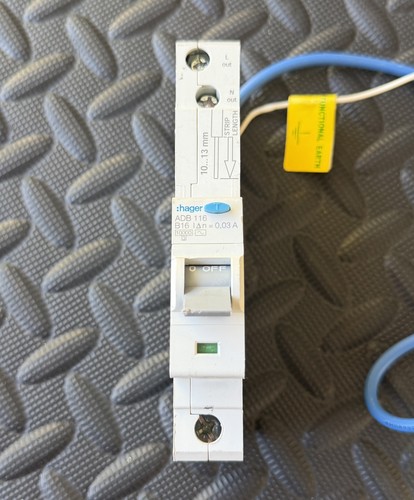 Hager amp curve - b, 30ma