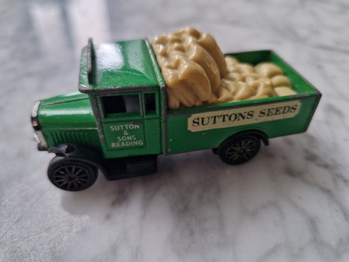 Corgi morris truck suttons - morris,