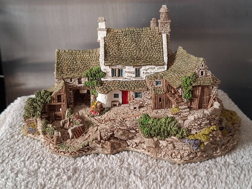 Lilliput lane high ghyll - lane,