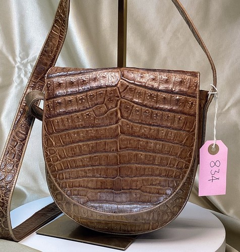 Beautiful vintage crocodile - a,