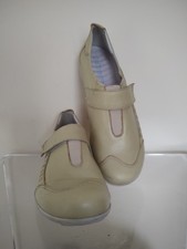 Softwaves Light Cream Leather