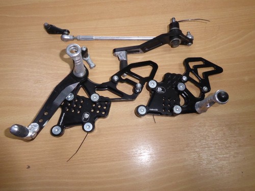 Honda cbr1000rr rearsets 2008 - honda,