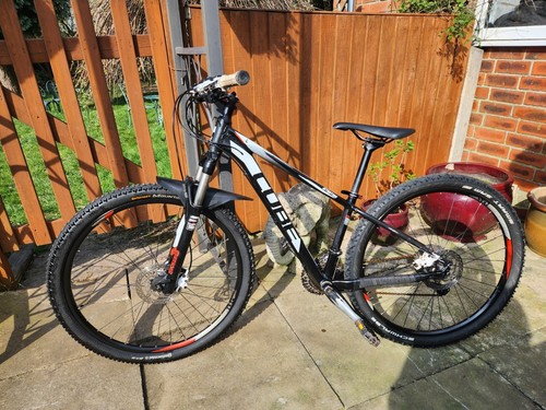 Cube mountain bike red - mountain,