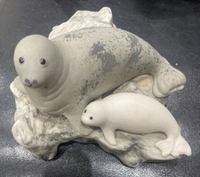 Highbank Porcelain - Common Seal with Pup (15 cm wide)