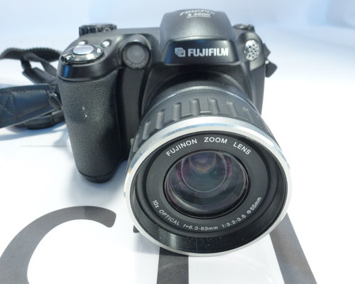 Fuji finepix s5600 compact - fuji,