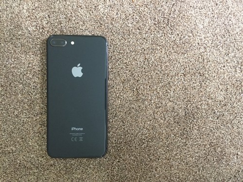 Apple iphone plus 64gb - 8,