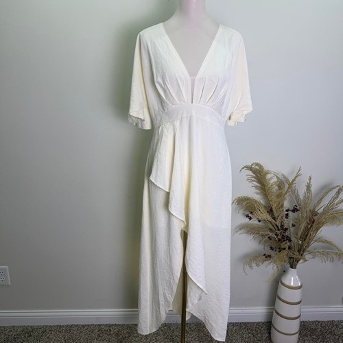Nwt baronshion ivory - baronshion, plunging