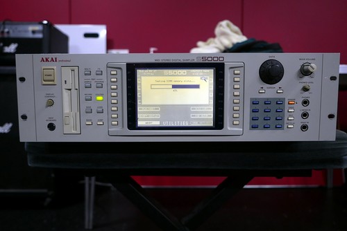 Akai s5000 stereo sampler - akai,