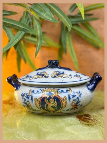 Italian renaissance crested - renaissance,