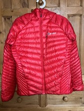 Berghaus women’s 10 Extrem hydrodown 700 Micro down Jacket Red