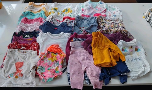 Months baby clothes - 0-3,