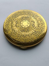 Fabulous 1950's Kigu Powder