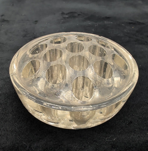 Vintage pressed glass flower - pressed,