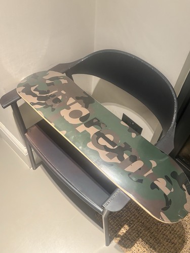 Supreme camo logo skateboard - supreme,