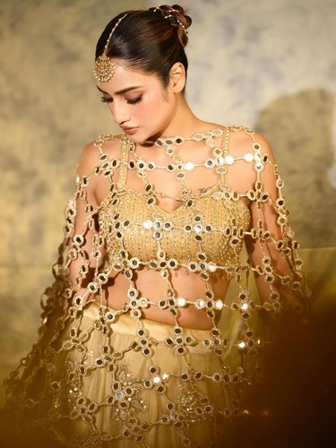 Only dupatta kareena kapoor - only,