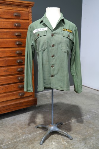 Vtg mannequin bust store shirt - mannequin,