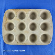 Pampered Chef Stoneware Muffin