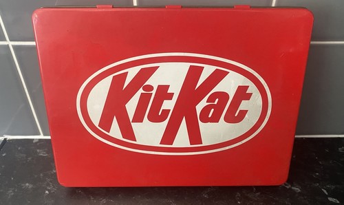 Kit kat tin - kit, 90’s