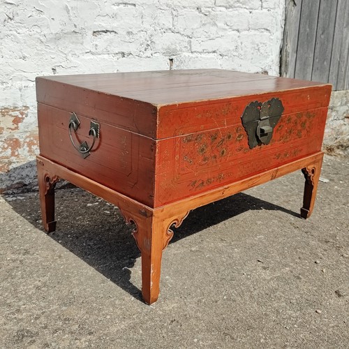 Oriental painted wooden - oriental, chest