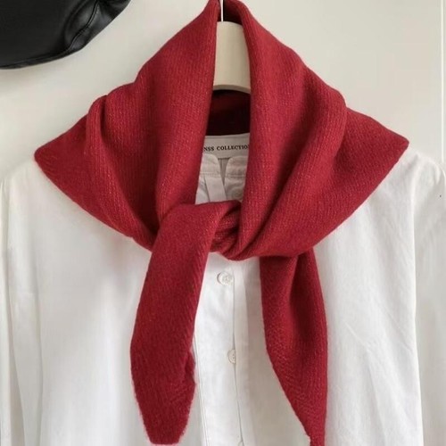Winter knitted triangular - knitted,