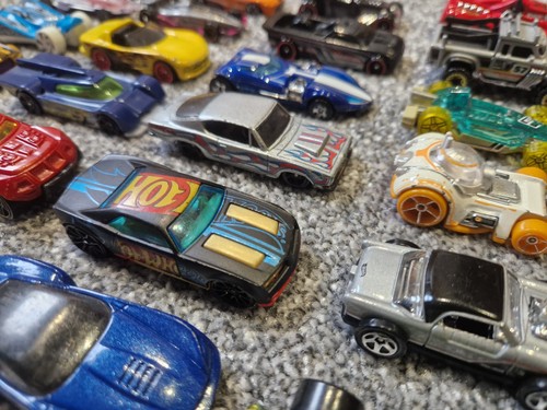 Hot wheels diecast toy car - 33,