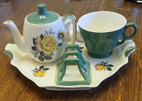 Royal winton bachelor set - royal,