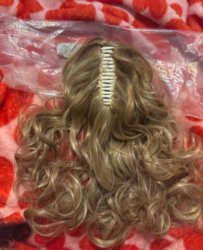 Wavy blonde ponytail extension - blonde,