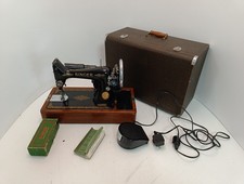 Vintage Singer 99K Sewing Machine  (Untested)